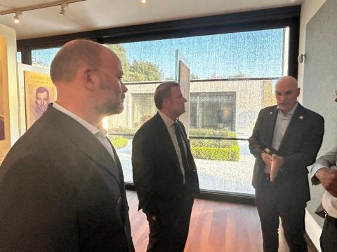 Il Sindaco con l'Ambasciatore Usa al Museo dei Cimitero Americano