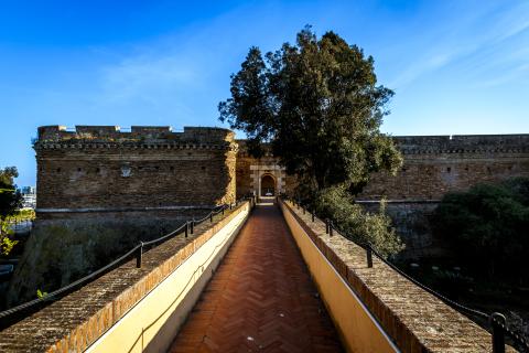 L'ingresso del Forte Sangallo di Nettuno, casa della cultura