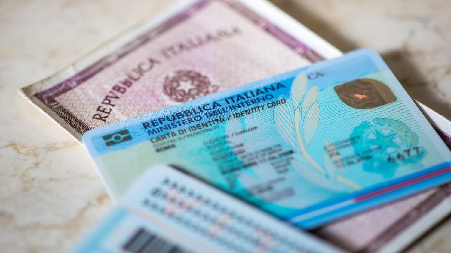 carta d'identità cartacea ed elettronica