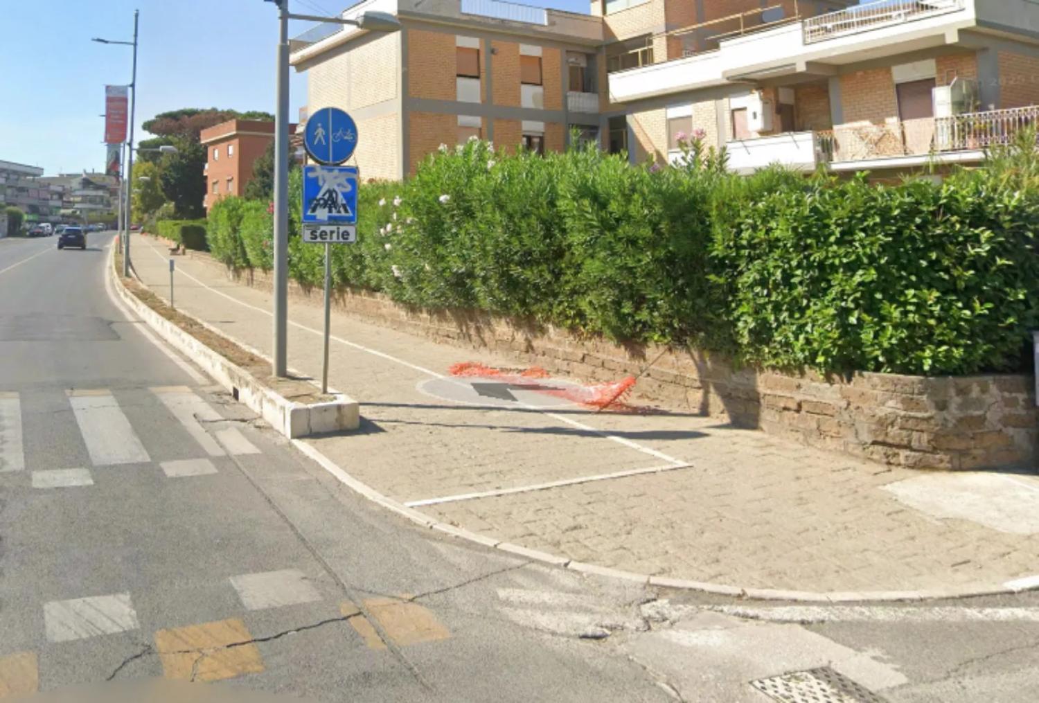 La pista ciclopedonale di San Giacomo dissestata