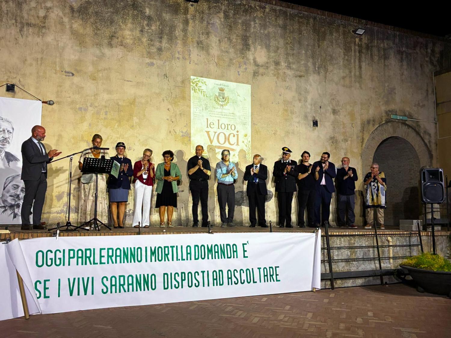 Il Sindaco Nicola Burrini al Forte Sangallo con tutti gli interpreti della serata